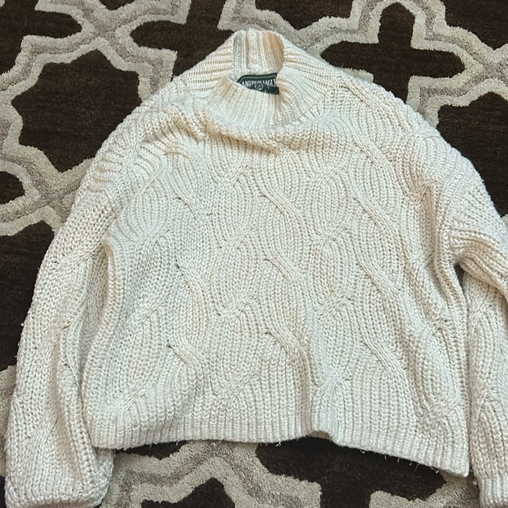 Medium white turtleneck cropped sweater
